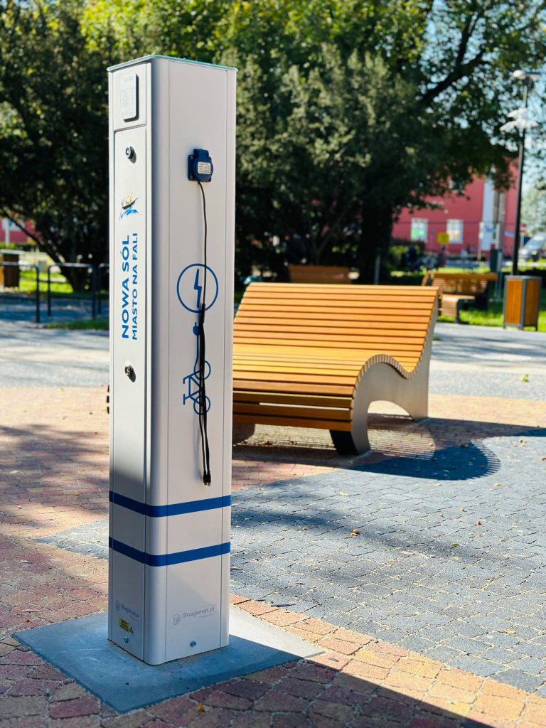 Miejski punkt ładowania rowerów elektrycznych w Nowej Soli