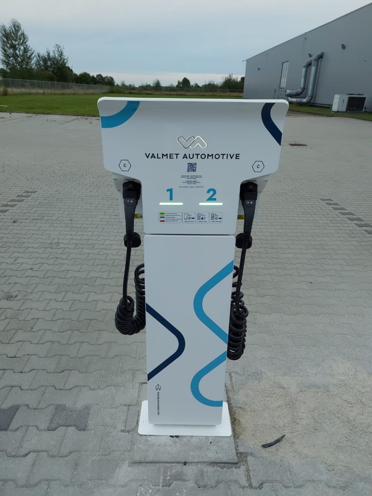Stacje ładowania pojazdów elektrycznych dla Valmet Automotive
